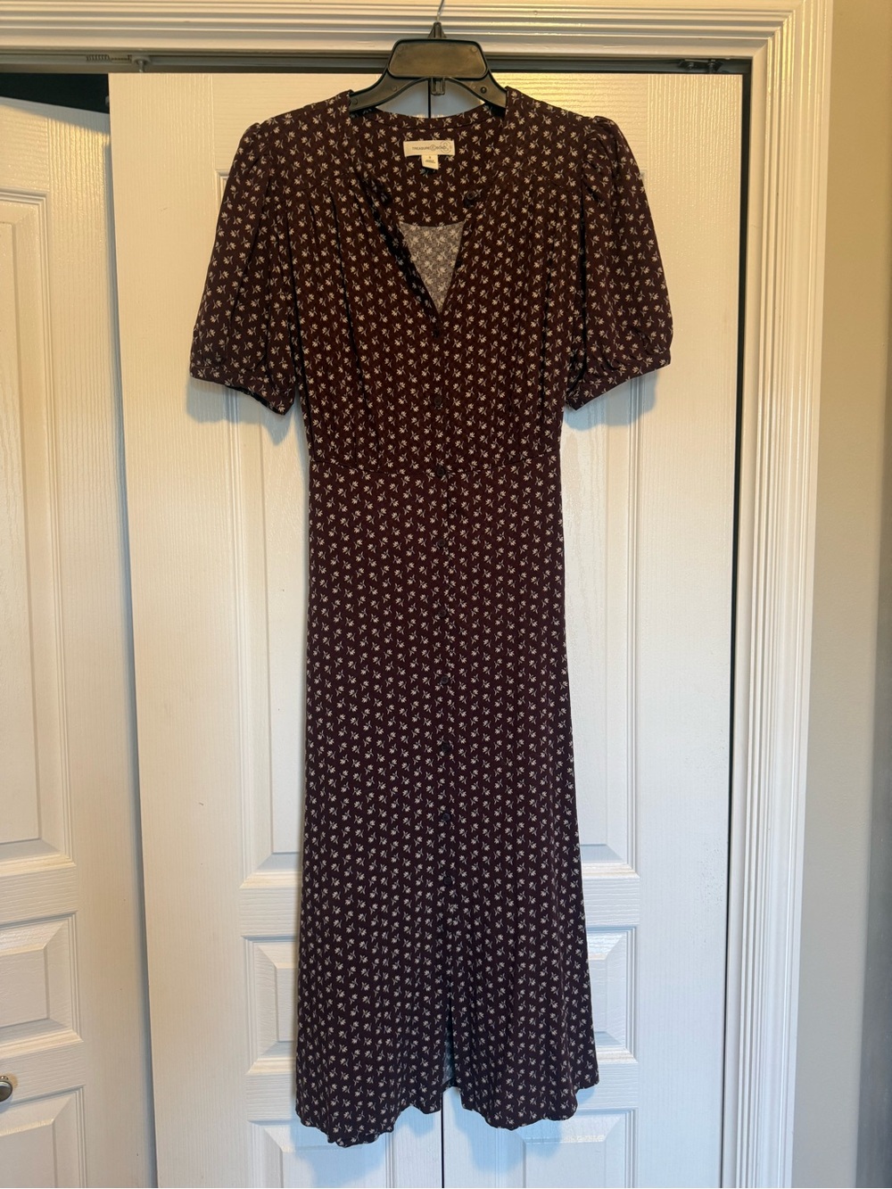 Treasure & Bond Burgundy Floral V-Neck Midi Dress with Cream Accents